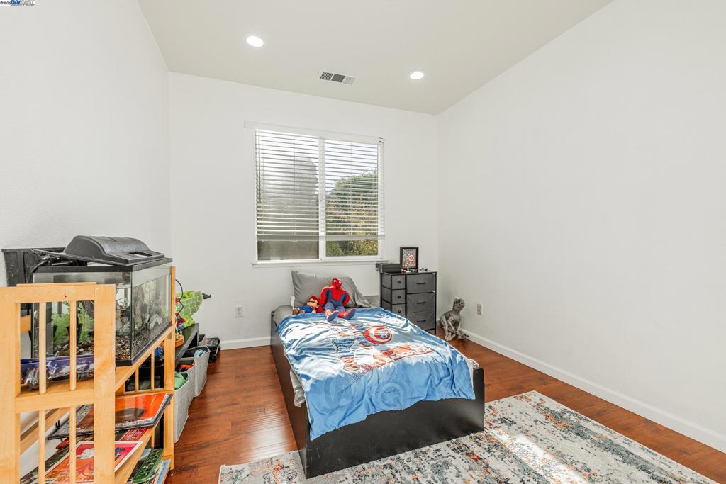 FAIRVIEW - Residential