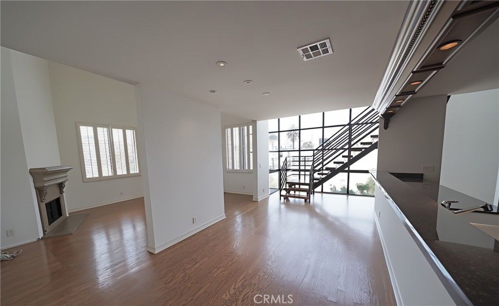 Photo of 1670 Malcolm Avenue #301, Los Angeles, CA 90024 (MLS # SR25098884)