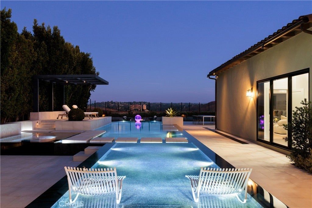 108 Panorama, Irvine CA 92618 - Photo 36