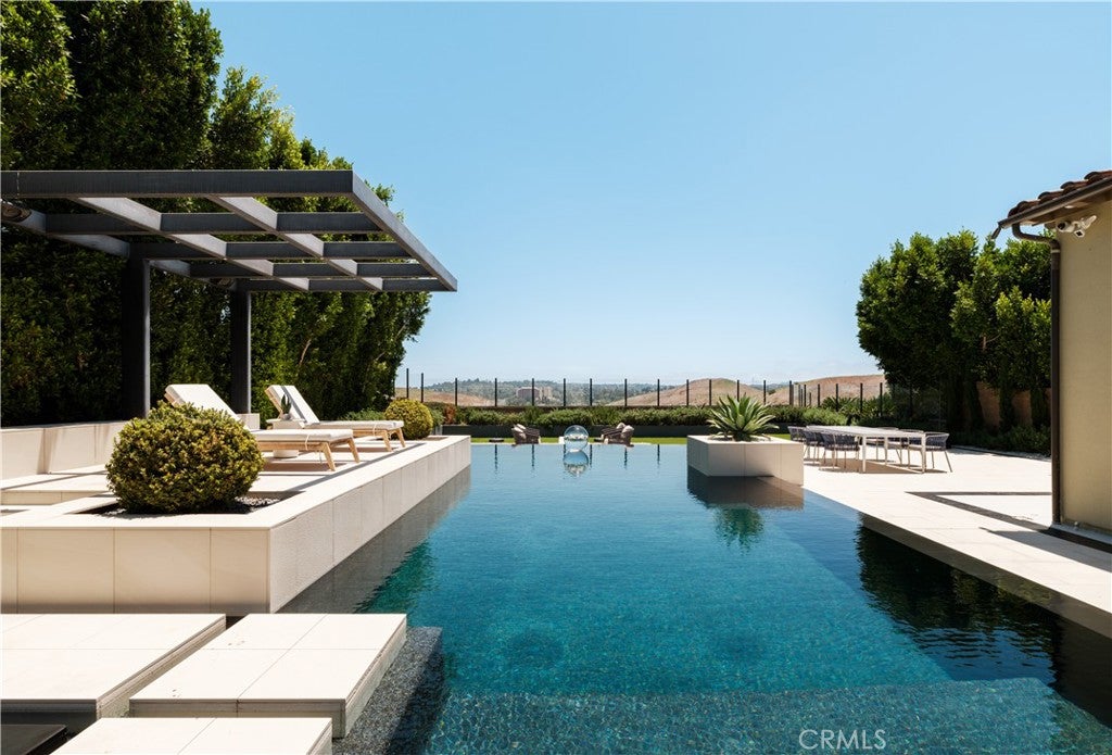 108 Panorama, Irvine CA 92618 - Photo 7