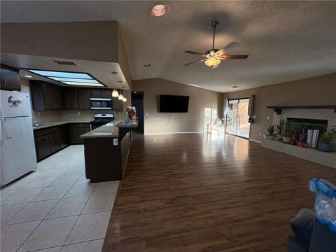 18603 Yucca Hesperia CA 92345