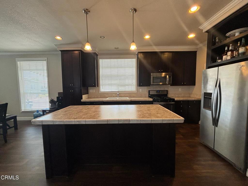 15455 Glenoaks Boulevard 46