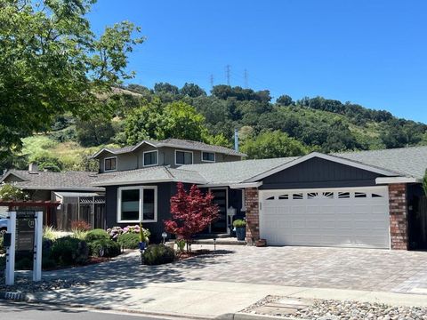 Photo of 6289 Gunter Way, San Jose, CA 95123 (MLS # ML82047451)