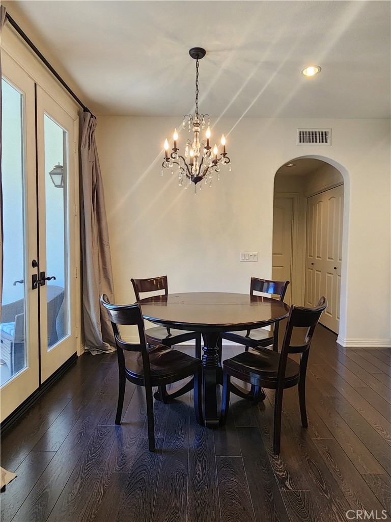 678 E Valencia Street 105