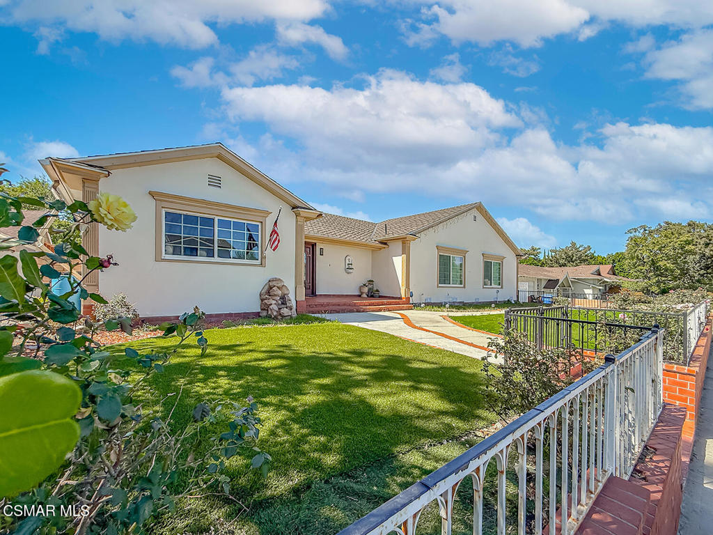 10111 Oak Park Avenue