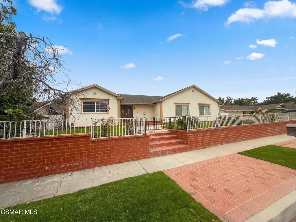 10111 Oak Park Avenue