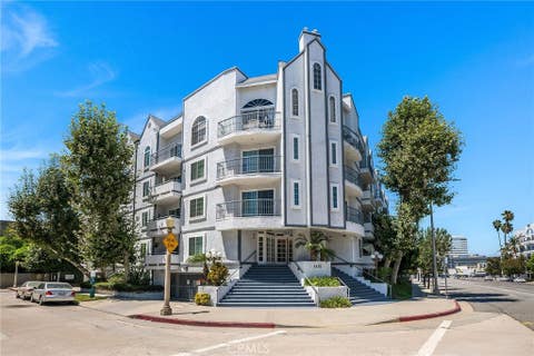 Photo of 4401 Sepulveda BLVD #207, Sherman Oaks, CA 91403 (MLS # SR26152247)