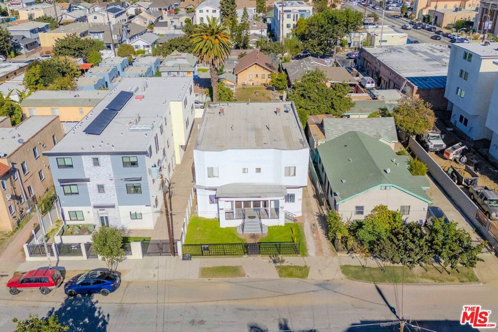 1419 W 36th Street