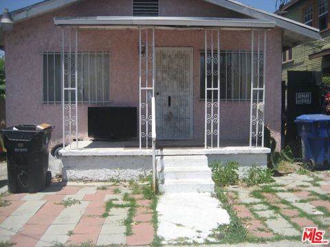 Photo of 9607 S Evers Avenue, Los Angeles, CA 90002 (MLS # 25555995)