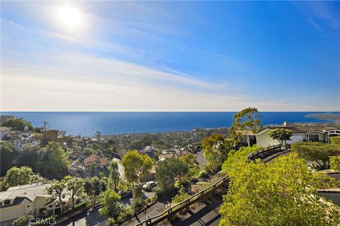 Photo of 6 Pacific Vista, Laguna Beach, CA 92651 (MLS # LG25261893)