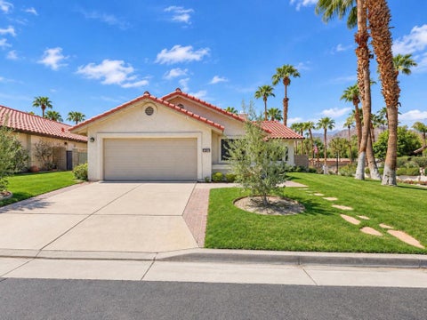 Photo of 49185 Balada Court, La Quinta, CA 92253 (MLS # 219152993DA)