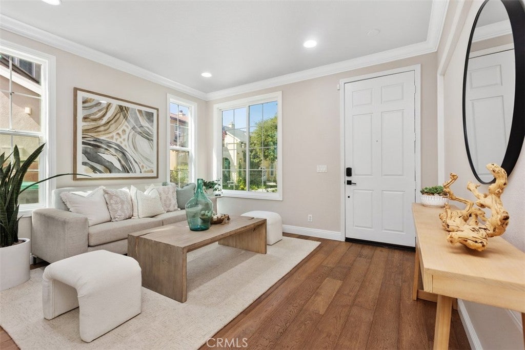 53 Bainbridge Ave