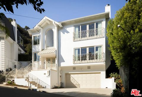 Photo of 9809 BEESON Drive, Beverly Hills, CA 90210 (MLS # 25482095)