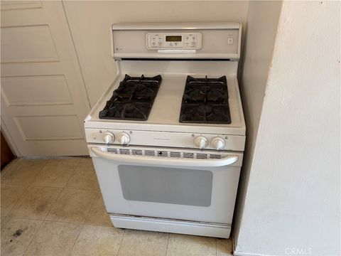 Tiny photo for 218 N Broadway Ave, Redondo Beach, CA 90277 (MLS # SB25042153)