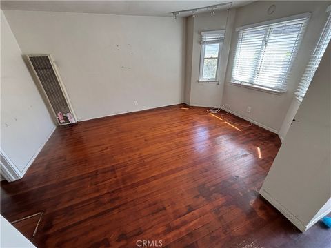 Tiny photo for 218 N Broadway Ave, Redondo Beach, CA 90277 (MLS # SB25042153)