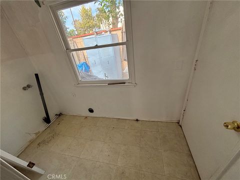 Tiny photo for 218 N Broadway Ave, Redondo Beach, CA 90277 (MLS # SB25042153)