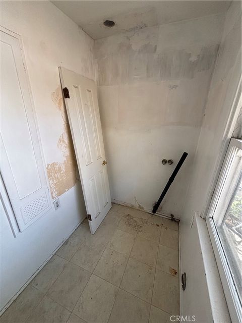 Tiny photo for 218 N Broadway Ave, Redondo Beach, CA 90277 (MLS # SB25042153)