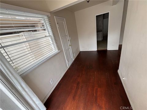 Tiny photo for 218 N Broadway Ave, Redondo Beach, CA 90277 (MLS # SB25042153)