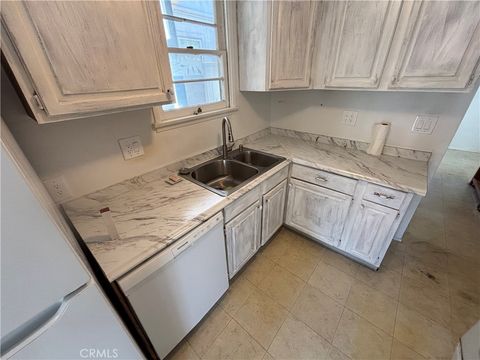 Tiny photo for 218 N Broadway Ave, Redondo Beach, CA 90277 (MLS # SB25042153)