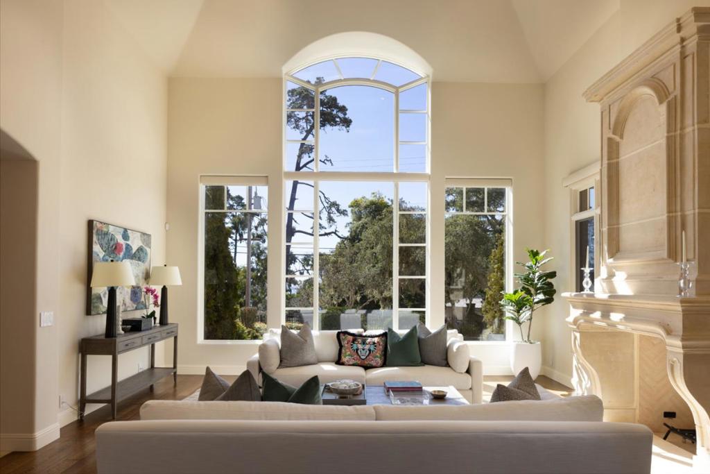 3957 Ronda Road