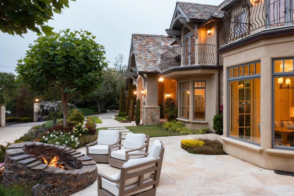 3957 Ronda Road