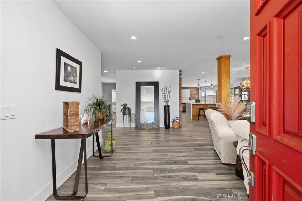 805 S Ola Vista