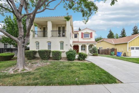 Photo of 771 Cathedral Way, Tracy, CA 95304 (MLS # ML82044232)