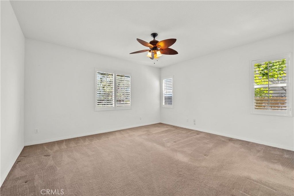 listing image 130726513303699447439