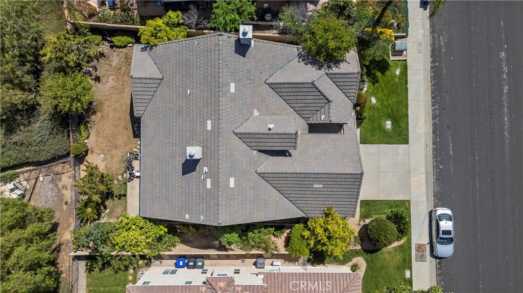 listing image 130721690356046974323