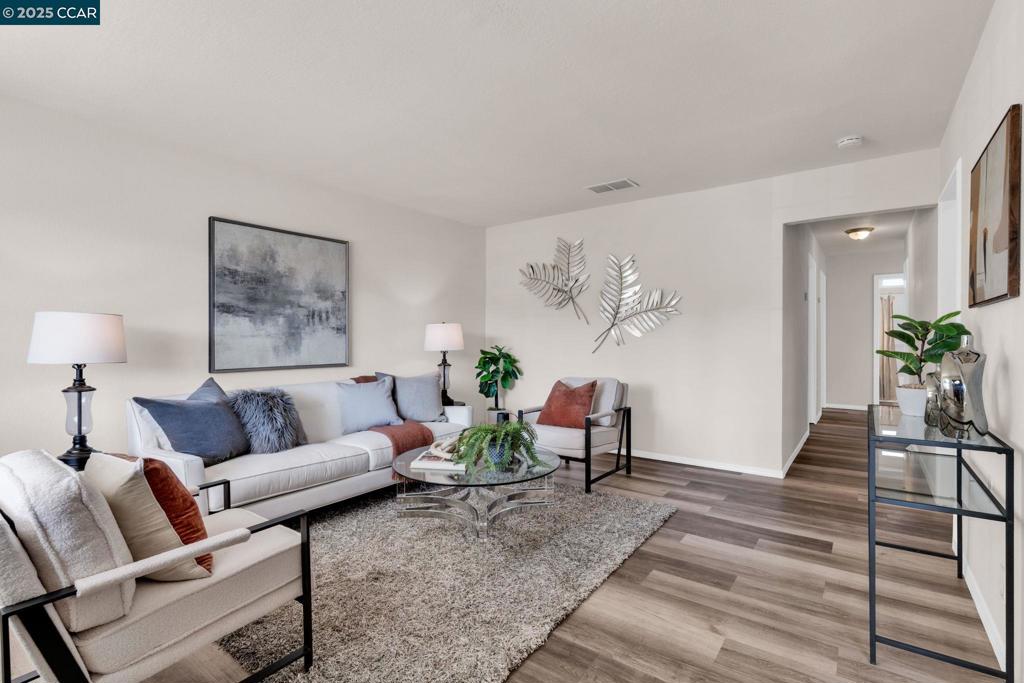 VINE HILL - Residential