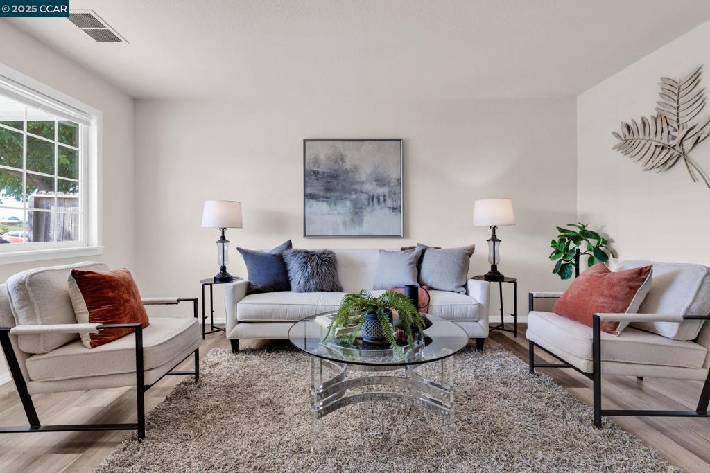VINE HILL - Residential