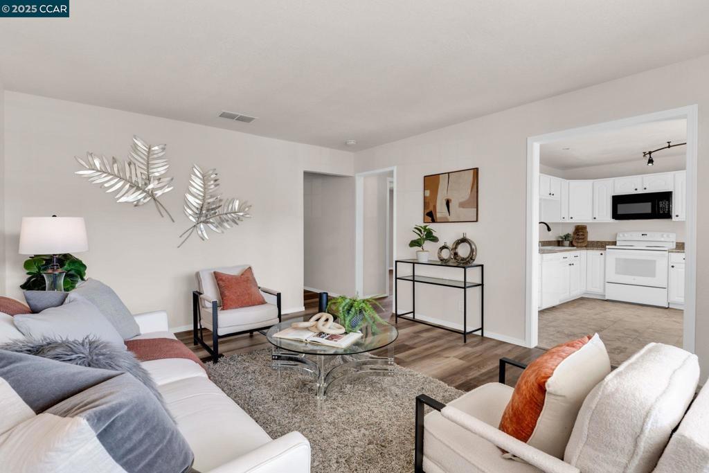 VINE HILL - Residential
