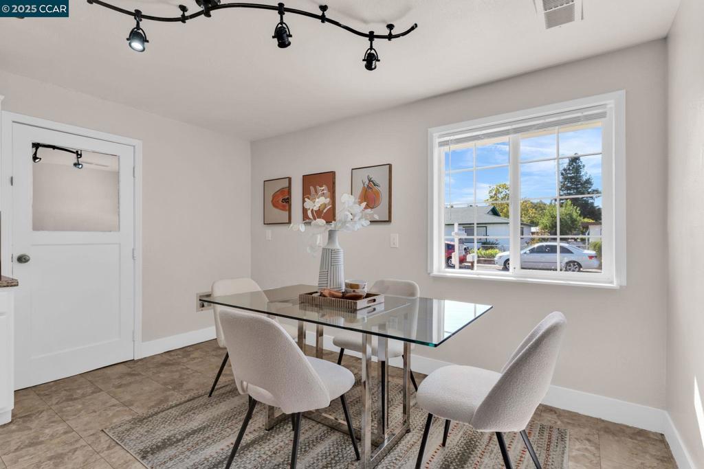 VINE HILL - Residential