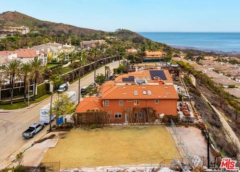 1648 Chastain Pacific Palisades CA 90272