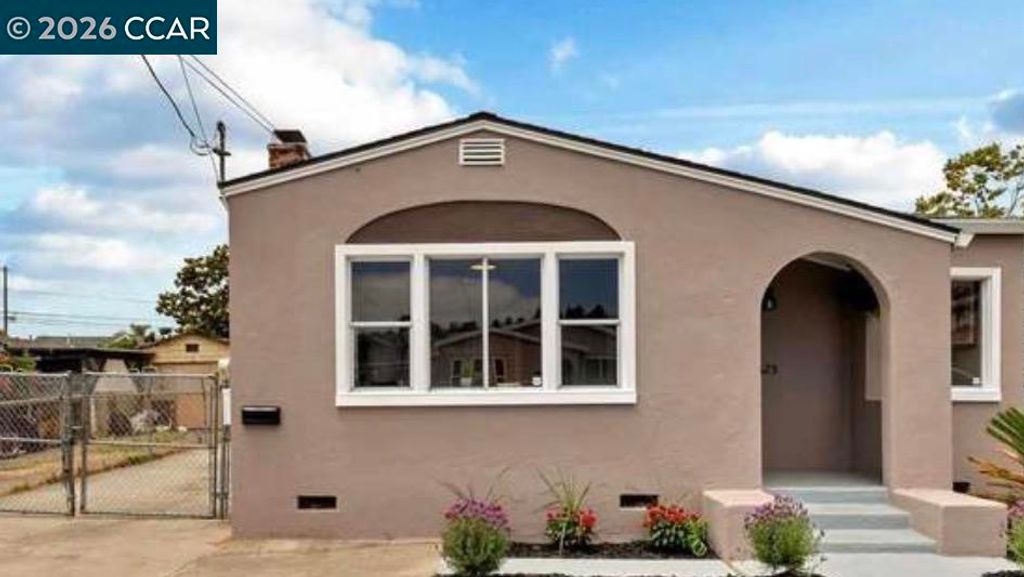 Photo of 1625 Thrush Ave, San Leandro, CA 94578 (MLS # 41121021)