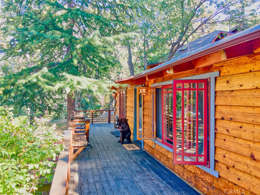 5475 Acorn Trail