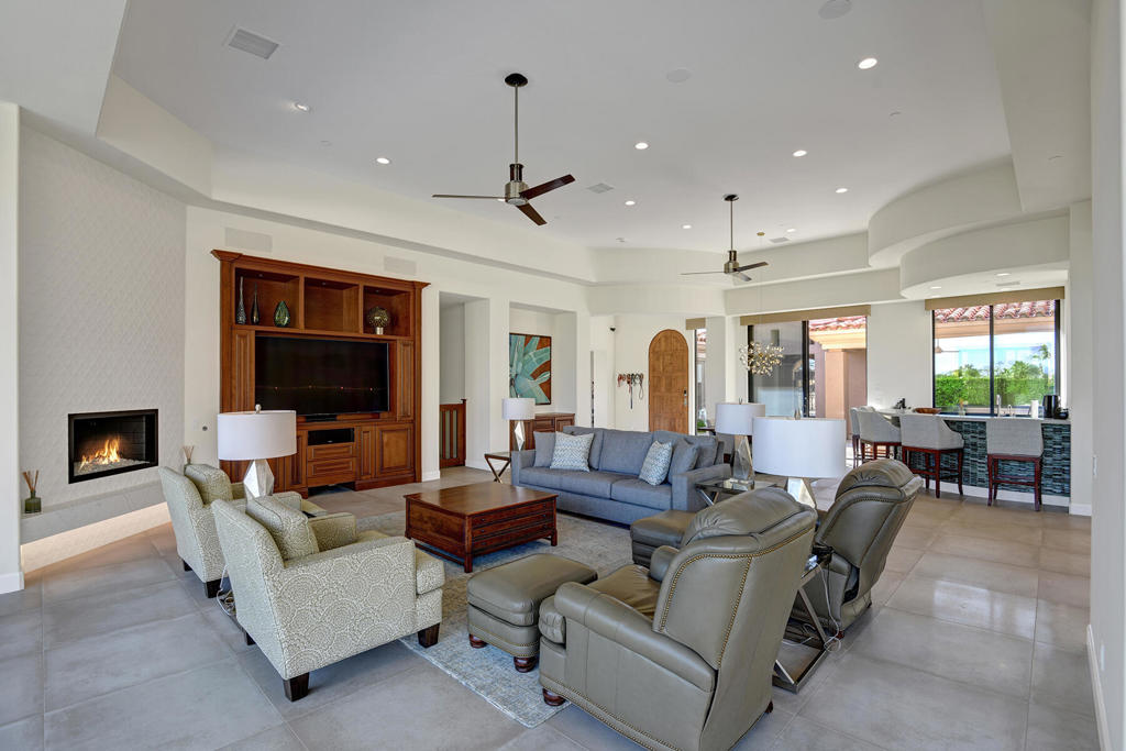 Estancias at South Canyon - Residential