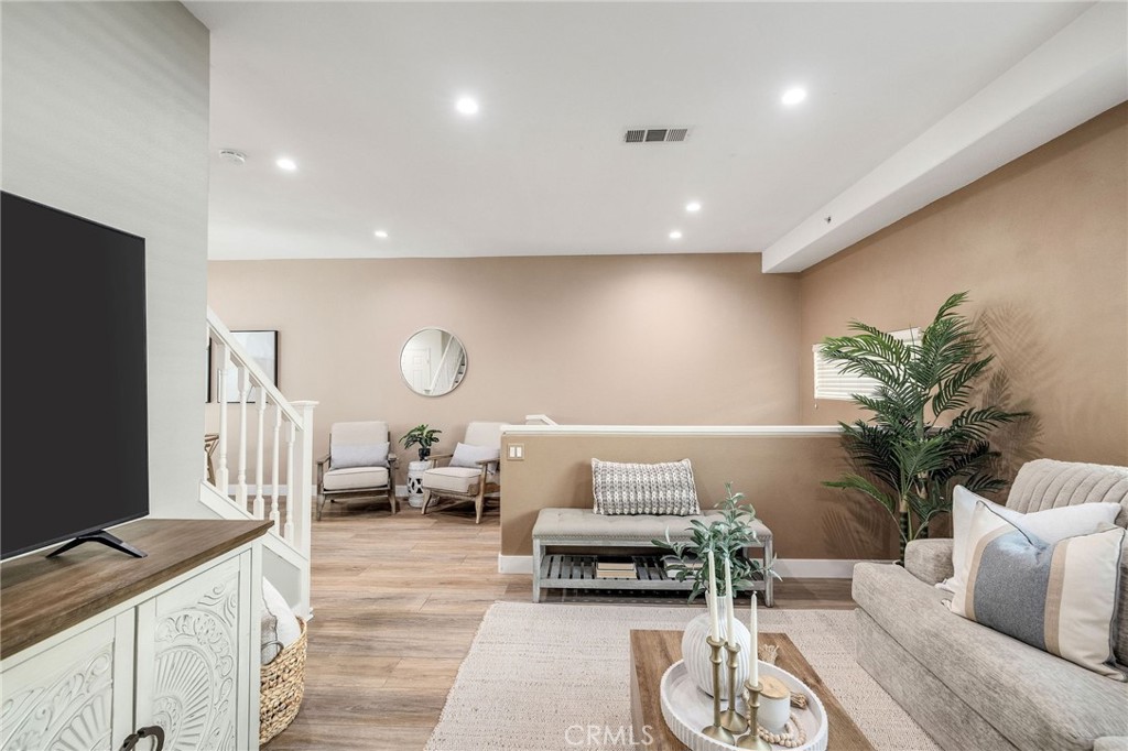 1285 Adamite Terrace