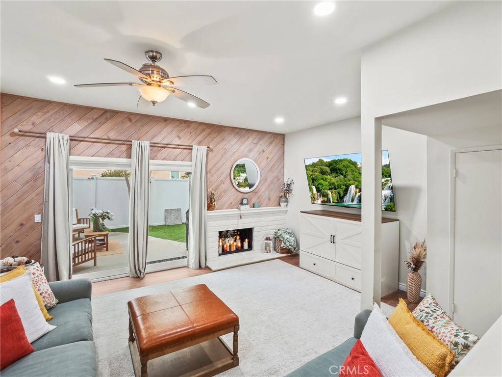 Driftwood Townhomes urban Brokerage - Residential