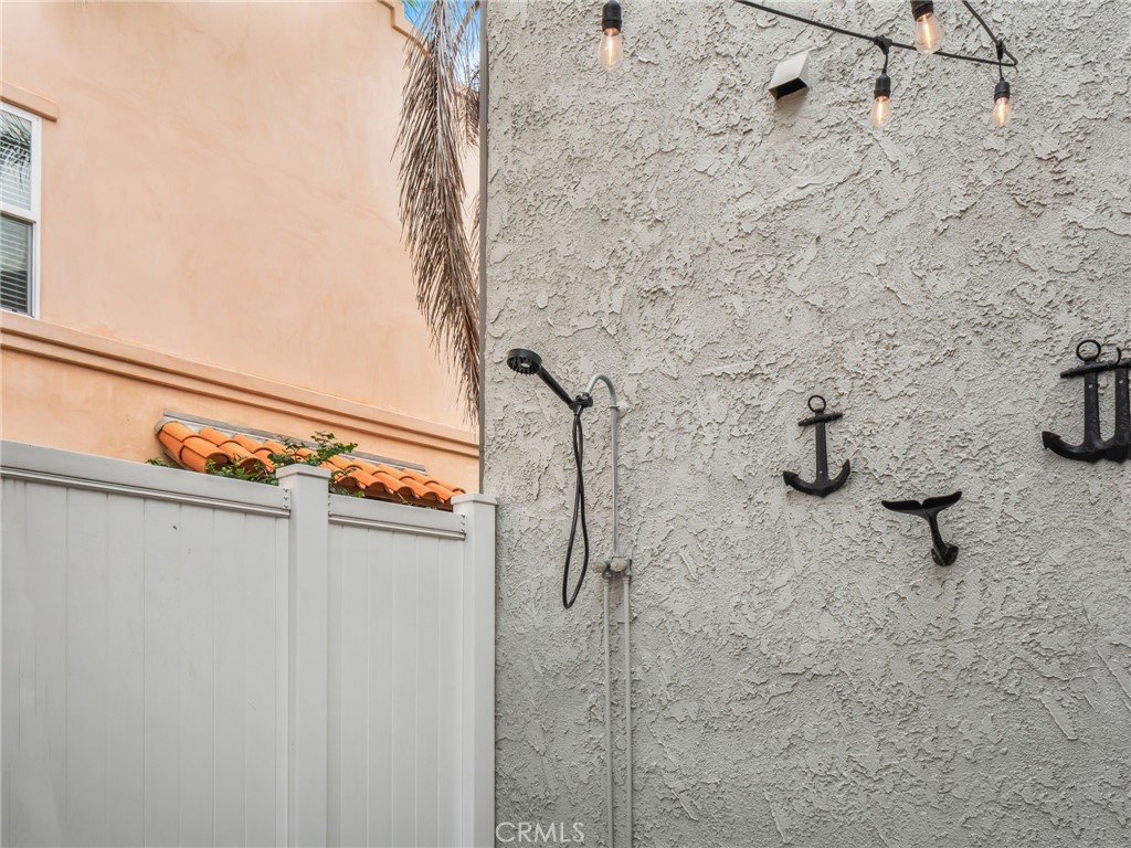 Driftwood Townhomes urban Brokerage - Residential