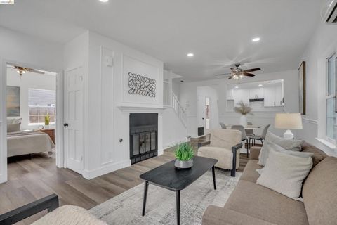 Photo of 710 Potsgrove Pl PL, Tracy, CA 95377 (MLS # 41134545)