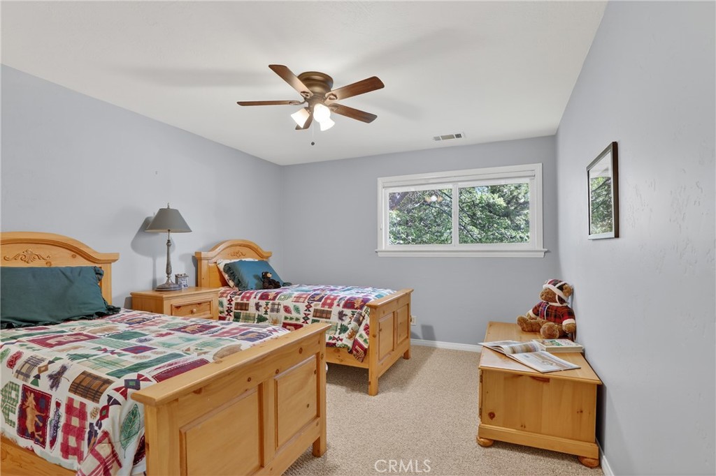 Lake Arrowhead, California, 92352, United States, 5 Bedrooms Bedrooms, ,4 BathroomsBathrooms,Residential,Active,2034696
