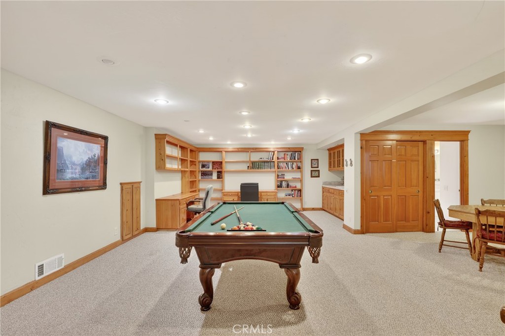 Lake Arrowhead, California, 92352, United States, 5 Bedrooms Bedrooms, ,4 BathroomsBathrooms,Residential,Active,2034696