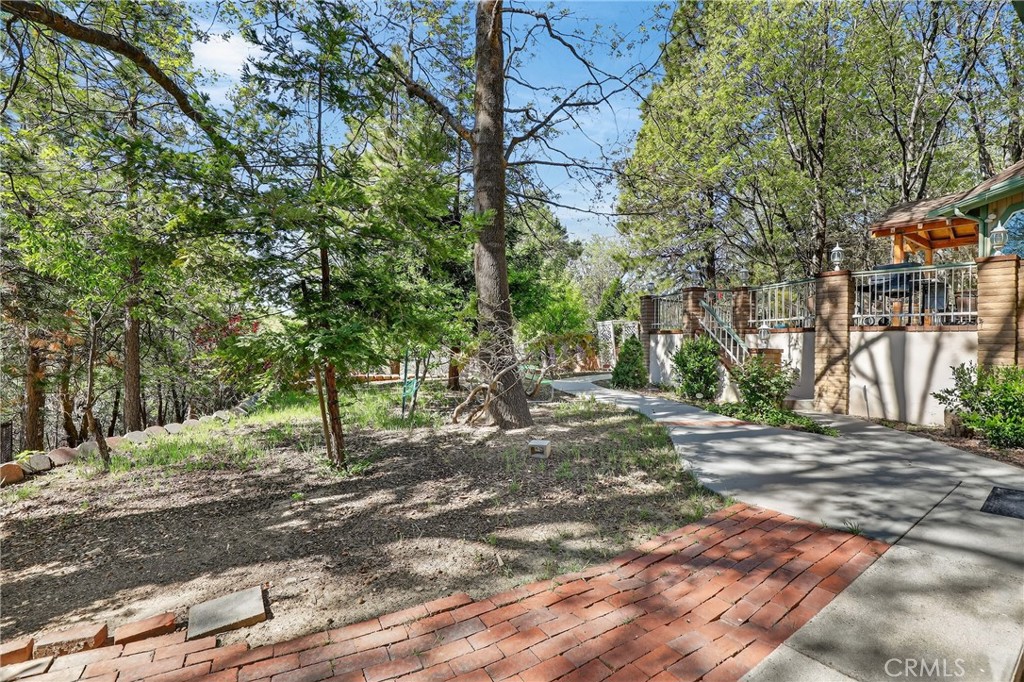 Lake Arrowhead, California, 92352, United States, 5 Bedrooms Bedrooms, ,4 BathroomsBathrooms,Residential,Active,2034696
