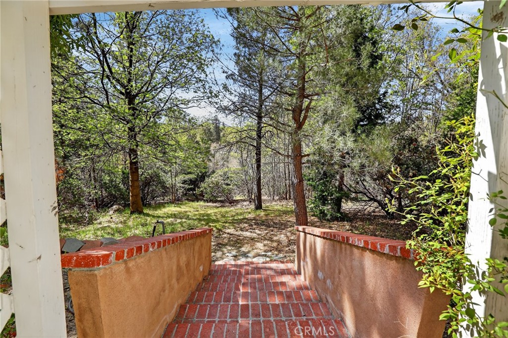 Lake Arrowhead, California, 92352, United States, 5 Bedrooms Bedrooms, ,4 BathroomsBathrooms,Residential,Active,2034696