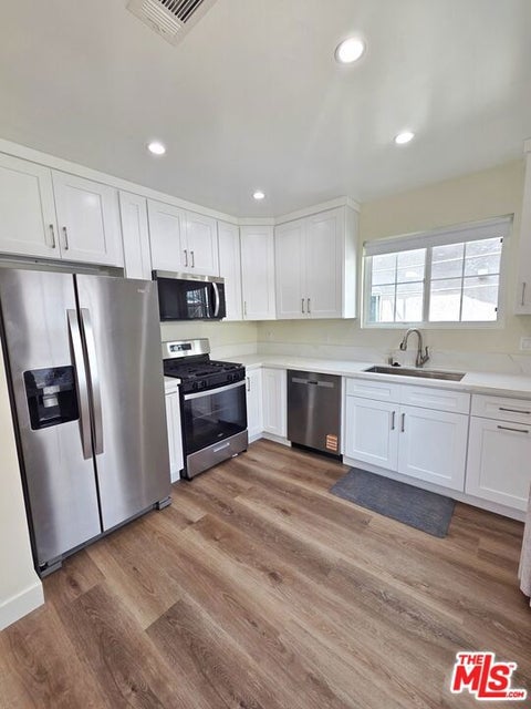 Photo of 1165 Stanford St ST #1, Santa Monica, CA 90403 (MLS # 26859849)