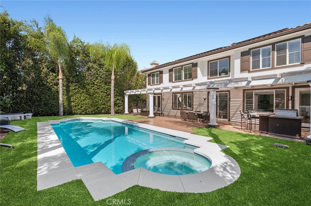 11 Petria, Irvine CA 92606