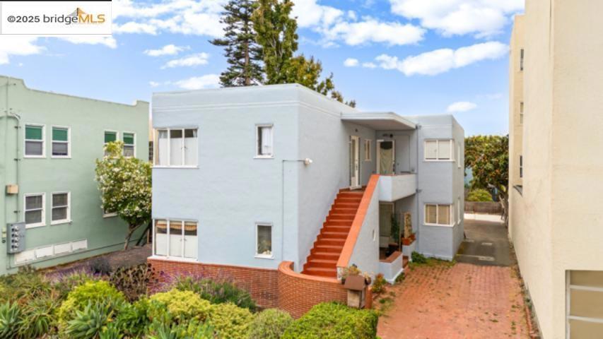 1682 Oxford St in the heart of Berkeley, This standout property includes Two 2- bedroom 1-bath apartments and Two 1- bedroom, 1-bath apartments, each approximately 600 square feet, boasting modern renovations and stylish finishes. Plus, each unit is separately metered for gas and electricity, with upgraded electrical and plumbing systems already in place! Prime location near UC Berkeley, vibrant Downtown Berkeley, and top-notch cafes, restaurants, and transit options, this property is perfectly positioned for significant income growth and appreciation.