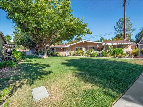 Photo of 19126 Avenue of the Oaks #C, Newhall, CA 91321 (MLS # SR25219554) Photo of 19126 Avenue of the Oaks #C, Newhall, CA 91321 (MLS # SR25219554)