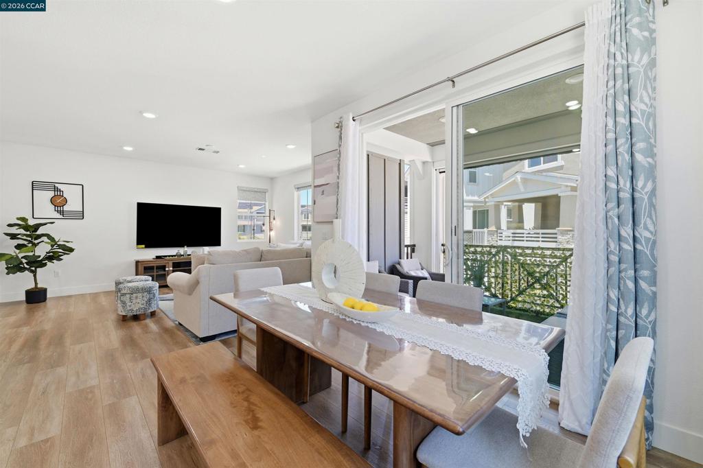 37352 Watersail Way